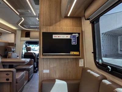 2026 Leisure Travel Vans UNITY — photo 18 view