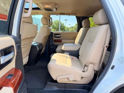 2021 Toyota Sequoia Platinum - Photo 18