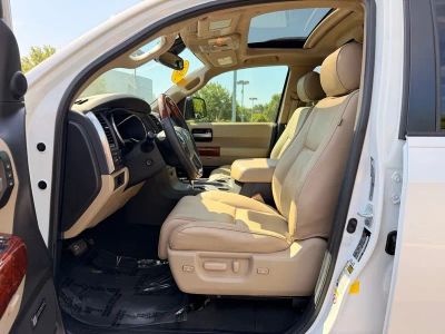 2021 Toyota Sequoia Platinum - Photo 31