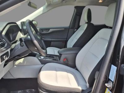 2025 Ford Escape — detail view