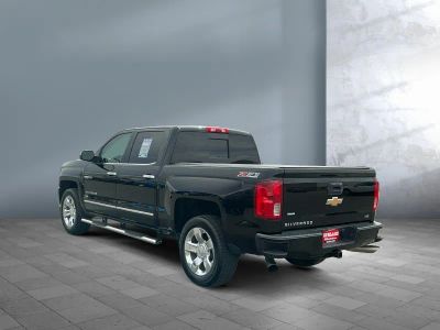 2017 Chevrolet Silverado 1500 — interior view