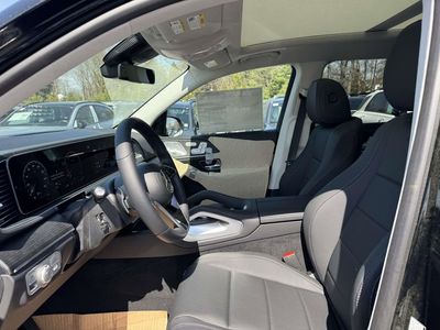 2026 Mercedes-Benz GLS - Photo 4