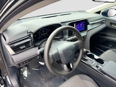 2025 Toyota Camry — photo 25 view