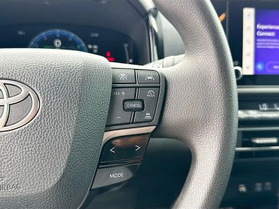 2025 Toyota Camry — photo 38 view