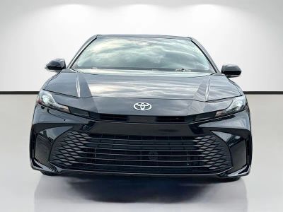 2025 Toyota Camry — photo 8 view