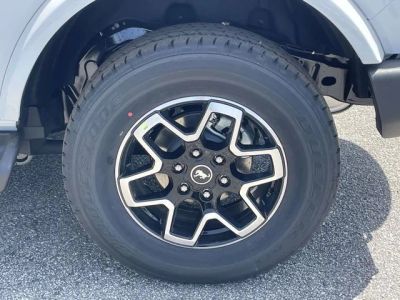 2026 Ford Bronco — photo 8 view