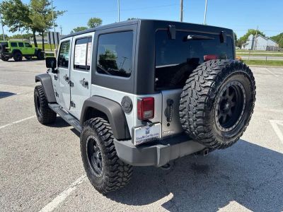 2011 Jeep Wrangler - Photo 19