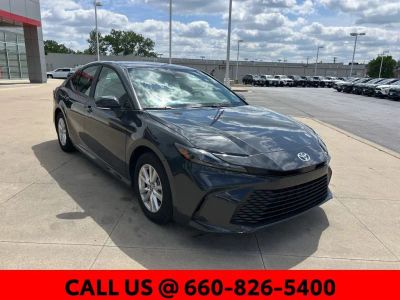 2026 Toyota Camry - Photo 4