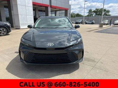 2026 Toyota Camry - Photo 3