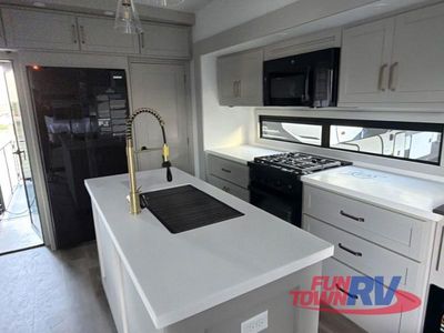 2026 Brinkley Model Z - Photo 19
