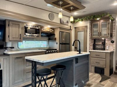 2023 Coachmen RV Chaparral Lite - Photo 24