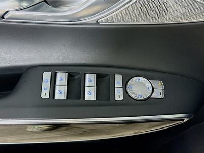 2023 Genesis GV70 - Photo 22