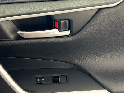 2025 Toyota RAV4 Hybrid — photo 28 view