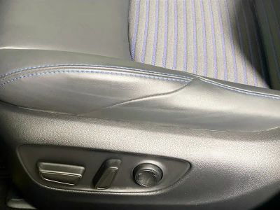 2025 Toyota RAV4 Hybrid — photo 13 view