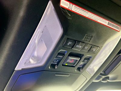2025 Toyota RAV4 Hybrid — photo 18 view