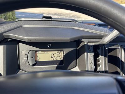 2026 Can-Am Defender MAX X mr HD11 with half-doors - Photo 9