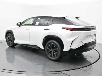 2026 Lexus RZ - Photo 3