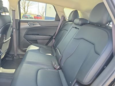 2023 Kia Sportage Hybrid — photo 18 view