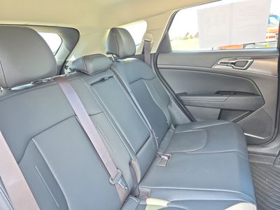 2023 Kia Sportage Hybrid — photo 14 view
