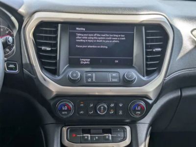 2023 GMC Acadia — photo 16 view