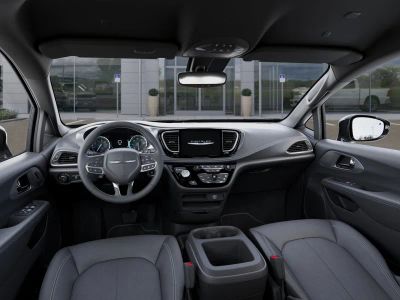 2026 Chrysler Pacifica — photo 14 view