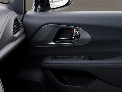 2026 Chrysler Pacifica — photo 25 view