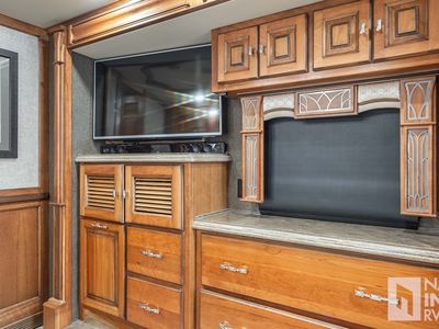 2017 Tiffin Motorhomes Allegro Bus — photo 23 view