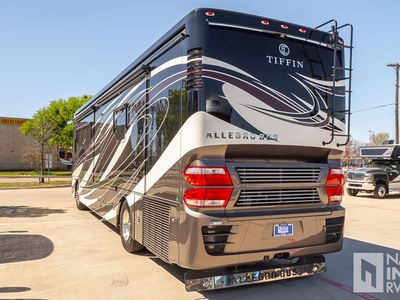2017 Tiffin Motorhomes Allegro Bus — interior view