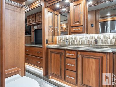 2017 Tiffin Motorhomes Allegro Bus — photo 20 view