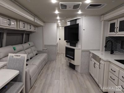 2026 Fleetwood Frontier - Photo 5