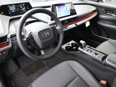 2025 Toyota Prius Plug-in Hybrid XSE Hatchback — photo 12 view