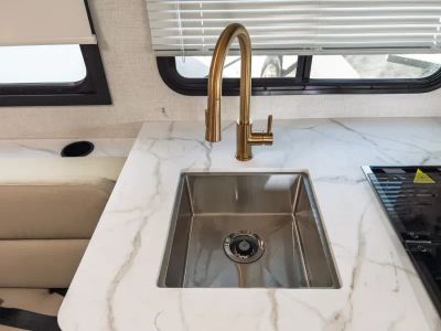 2027 Thor Motor Coach CHATEAU — photo 10 view