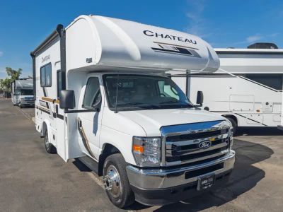 2027 Thor Motor Coach CHATEAU — front three-quarter view