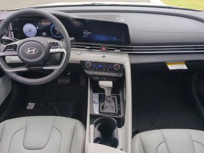 2026 Hyundai ELANTRA — photo 17 view