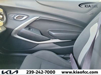 2017 Chevrolet Camaro — photo 21 view