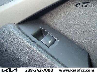 2017 Chevrolet Camaro — photo 23 view