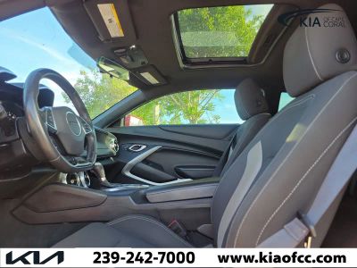 2017 Chevrolet Camaro — photo 9 view