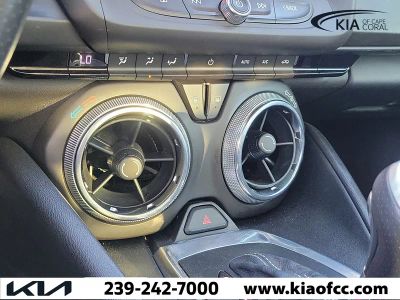 2017 Chevrolet Camaro — photo 18 view