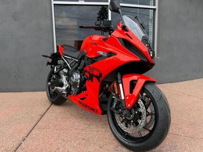 2026 Suzuki GSX-8R - Photo 2