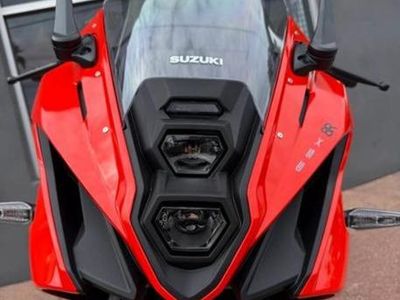 2026 Suzuki GSX-8R - Photo 14