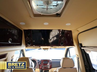 2015 Midwest Automotive Designs Weekender — photo 14 view