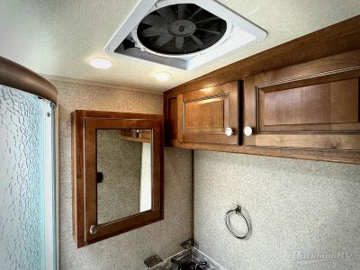 2018 Forest River Rockwood Signature Ultra Lite - Photo 24