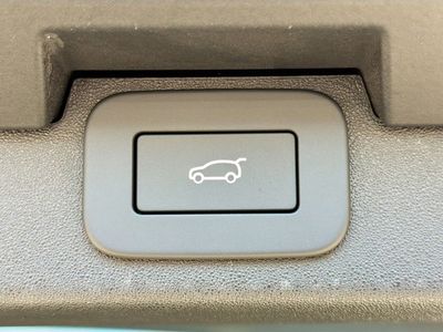 2026 Land Rover Discovery - Photo 13