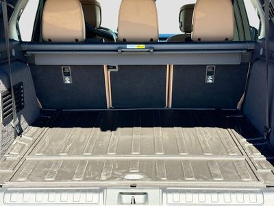 2026 Land Rover Discovery - Photo 11