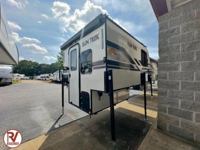 2027 Sun Trek 600 — rear three-quarter view