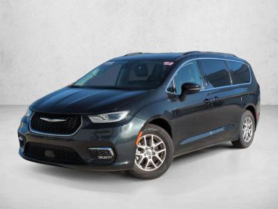 2022 Chrysler Pacifica Touring L FWD in Brilliant Black Crystal Pearlcoat — front three-quarter view