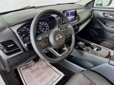 2024 Nissan Rogue — photo 7 view
