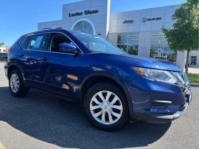 2018 Nissan Rogue — rear three-quarter view