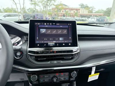 2026 Jeep Compass — photo 19 view