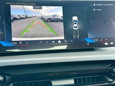 2026 BMW 3 Series — photo 11 view